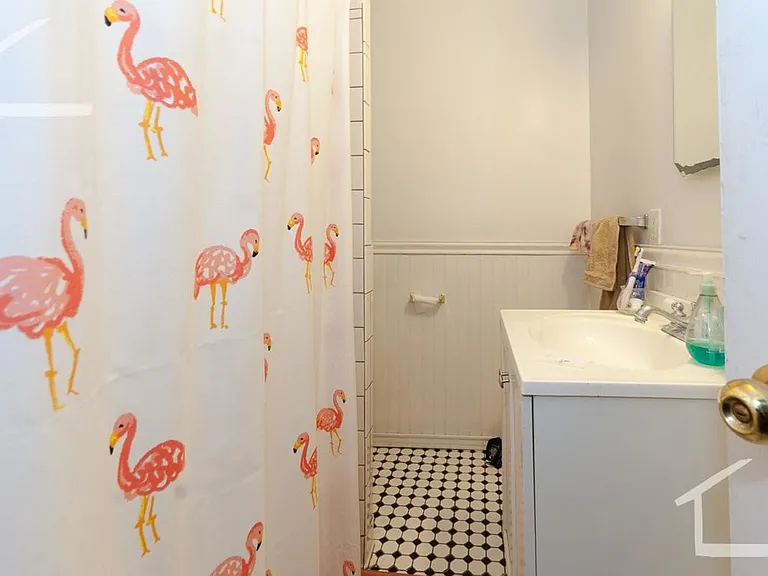 55 Thatcher St #5A — Photo 7