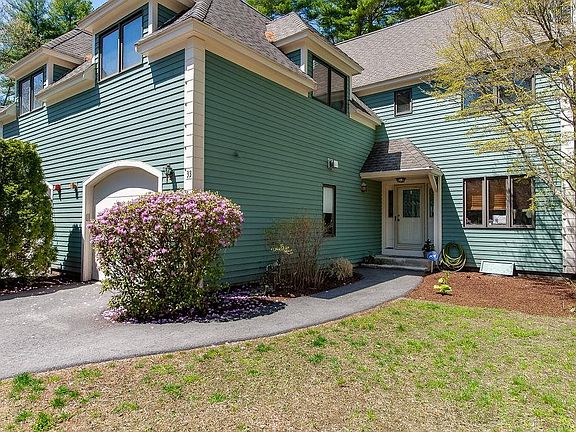 2nd image of 33 Clearwater Drive #33