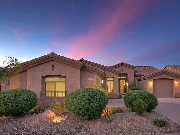 2nd image of 740 W Aloe Pl