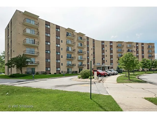 18400 Cherry Creek Dr APT 101 photo 1