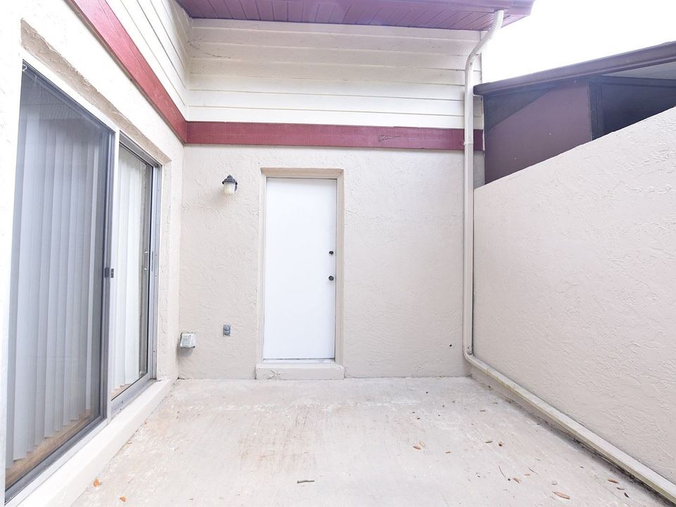 1st image of 132 Sabal Palm Ct