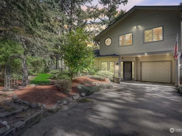 976 9th Circle, Fox Island, WA 98333