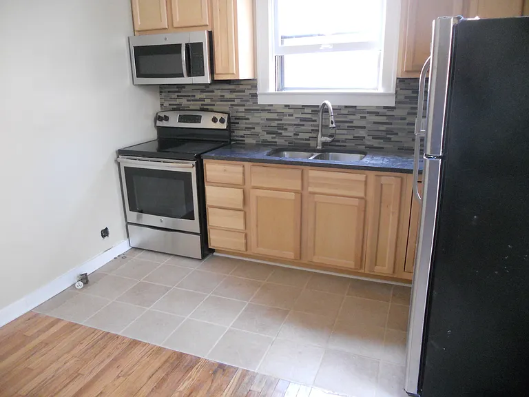 314 Cherry SE — Photo 3