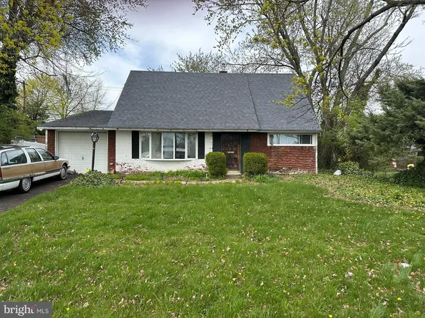 19 Cobalt Ridge Dr S, Levittown, PA 19057