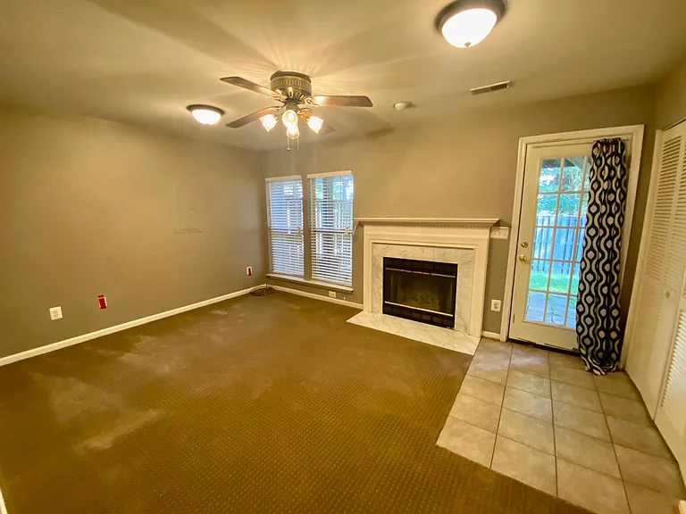 12081 Country Mill Dr — Photo 21