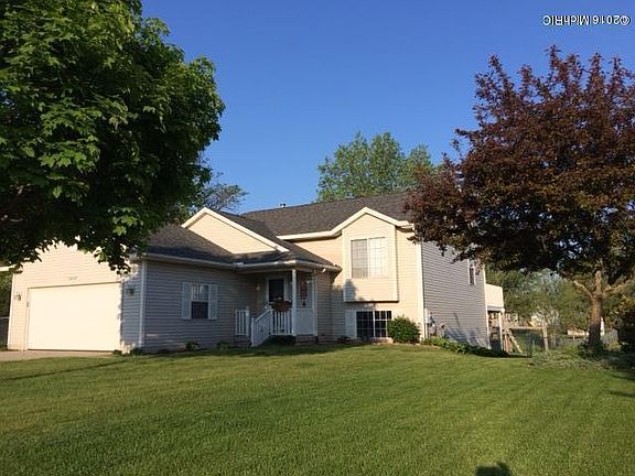 5th image of 3449 Persimmon Ln