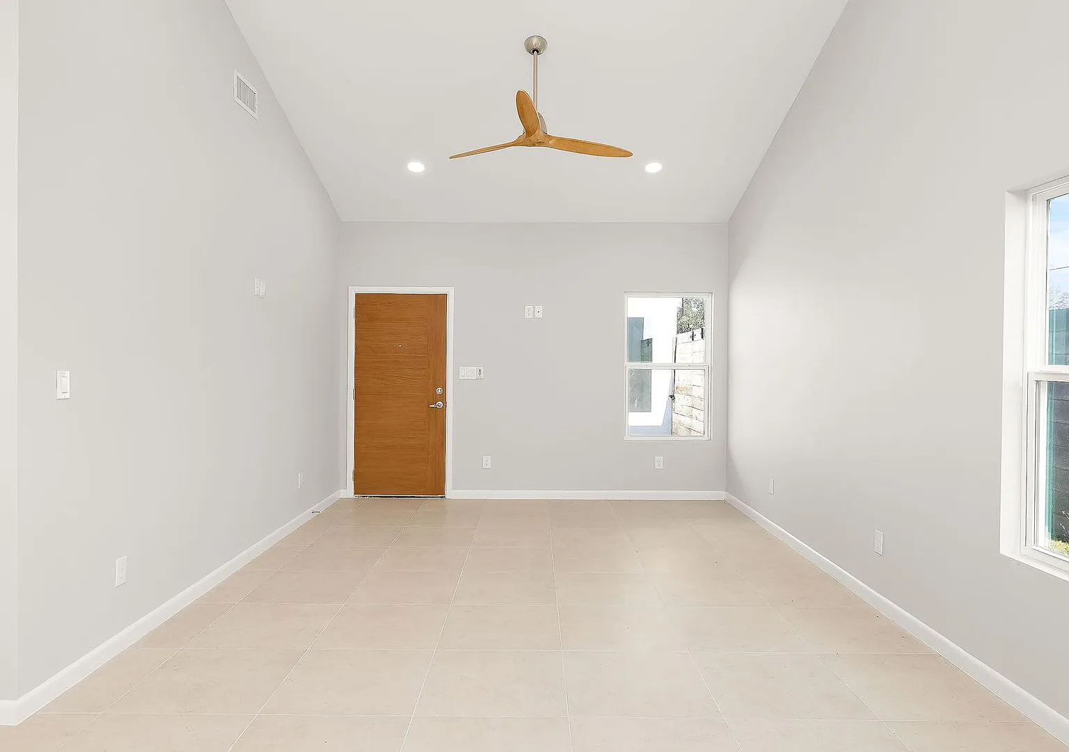 PK11 — Photo 2