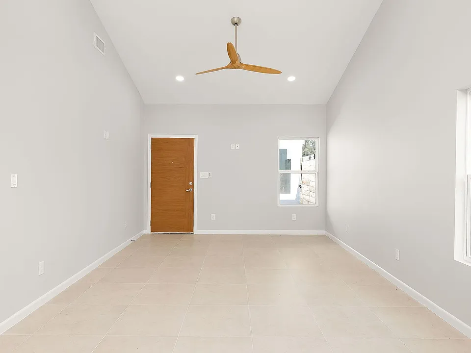 708 Oriole Rd