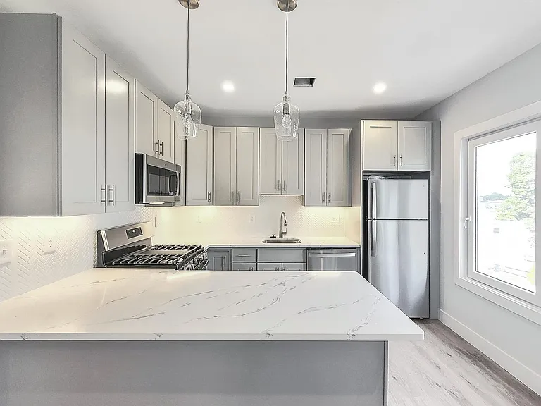 3-86 Afayston St #3 — Photo 3