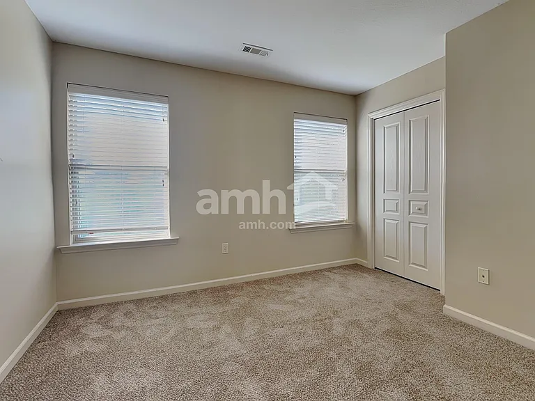 1523 Bailey Park Ln — Photo 15