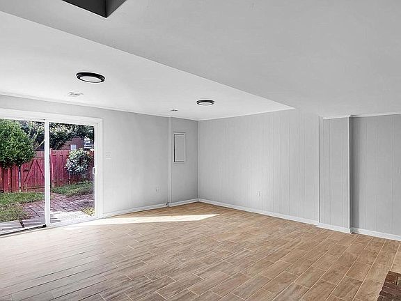 4th image of 14767 Darbydale Ave