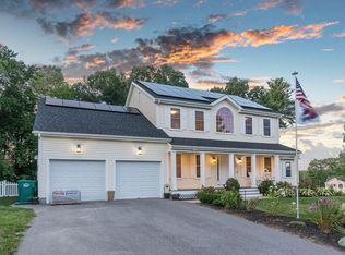 257 Roosevelt Dr, Northbridge, MA 01534