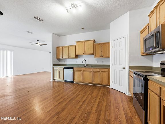 4th image of 8601 JULIA MARIE Circle
