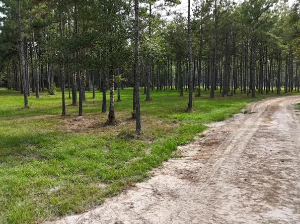 1555 County Road 716, Buna, TX 77612