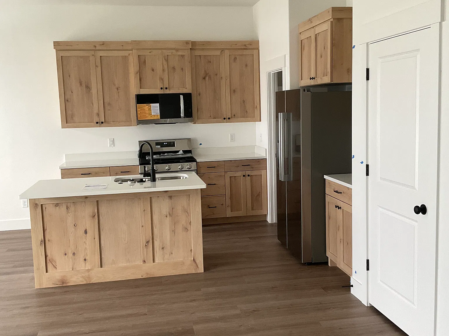 3 bed, $1,895 — Photo 3