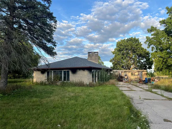 111 South St, Turner, MI 48765