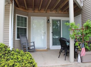 37 Ray Ct, Bedminster, NJ 07921