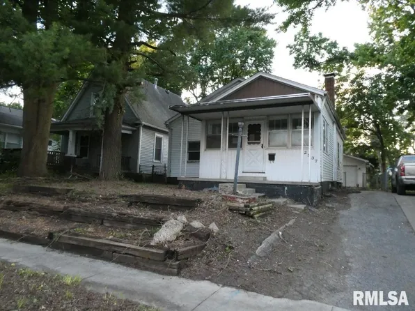 2537 S 10th St, Springfield, IL 62703