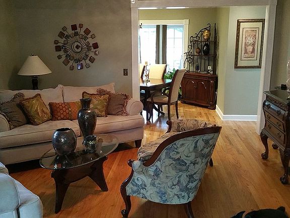 2nd image of 395 Woodside Ave