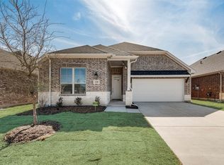 1240 Redcoat Dr, Forney, TX 75126