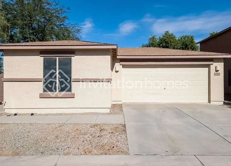 2282 E Meadow Chase Dr — Photo 1