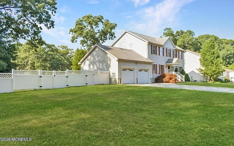 309 Holly Blvd — Photo 36