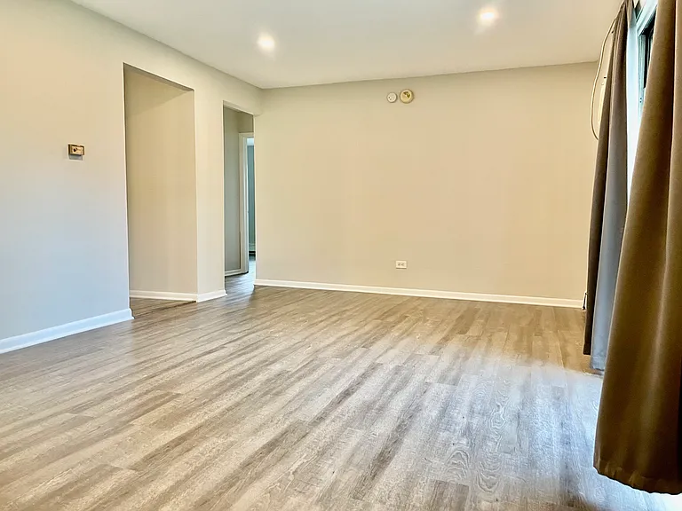 2423 Ogden Ave #3 — Photo 2