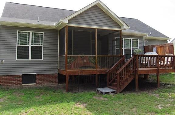 3rd image of 15555 Parkgate Dr