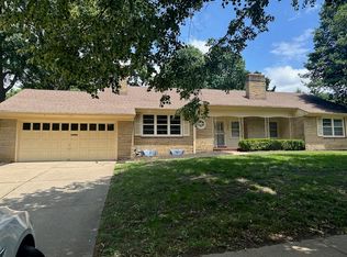 1204 W 68th Ter, Kansas City, MO 64113