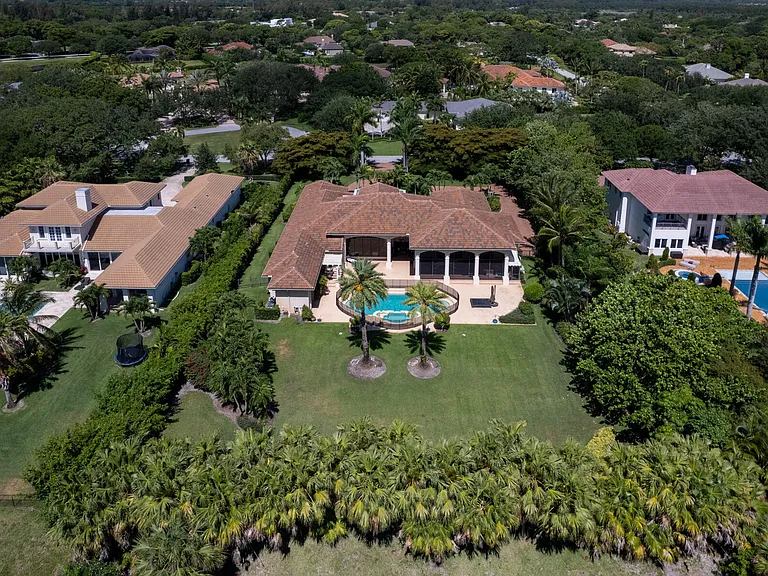 8158 Native Dancer Rd E — Photo 31