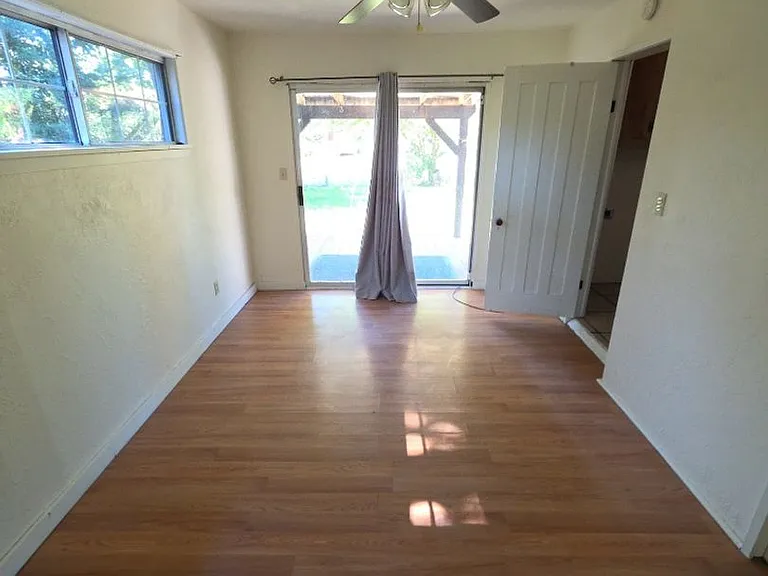 9633 Middle Creek Rd — Photo 9
