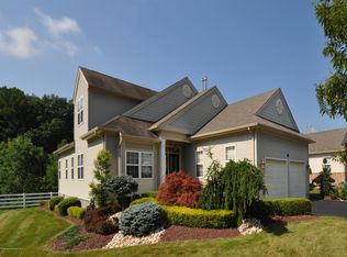 18 Narrowbrook Ct, Manalapan, NJ 07726