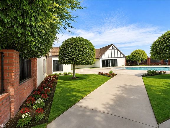 3rd image of 10200 Bolsa Ave Spc 111