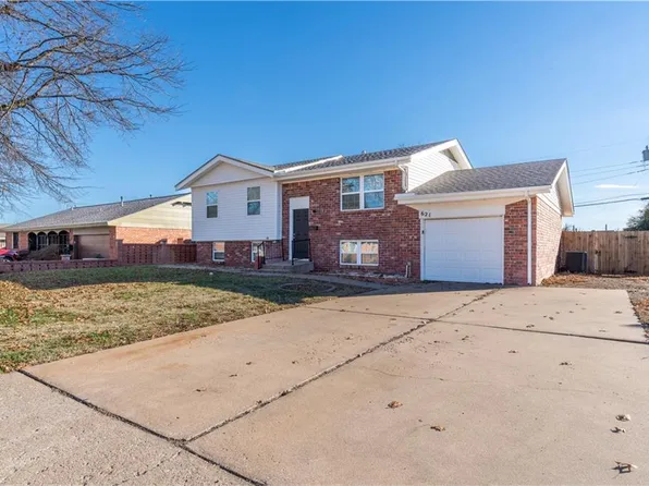 621 Amity Ln, El Reno, OK 73036