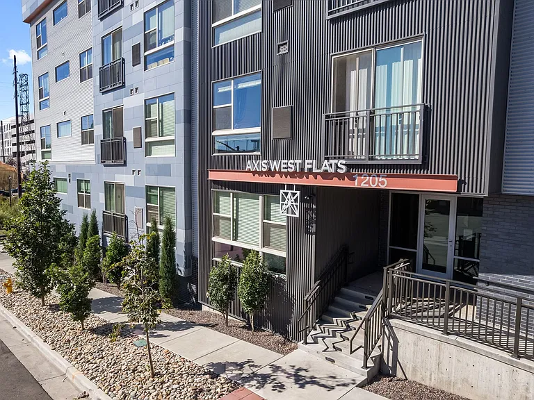 Axis West Flats — Photo 1