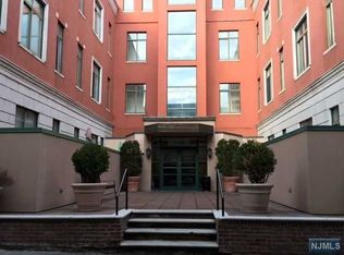 518 Gregory Ave APT C308, Weehawken, NJ 07086