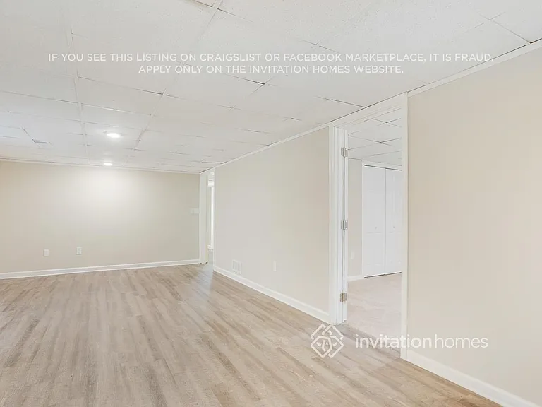 5670 Orly Ter — Photo 16