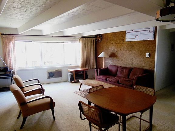 5th image of 1132 W Lunt Ave APT 2B