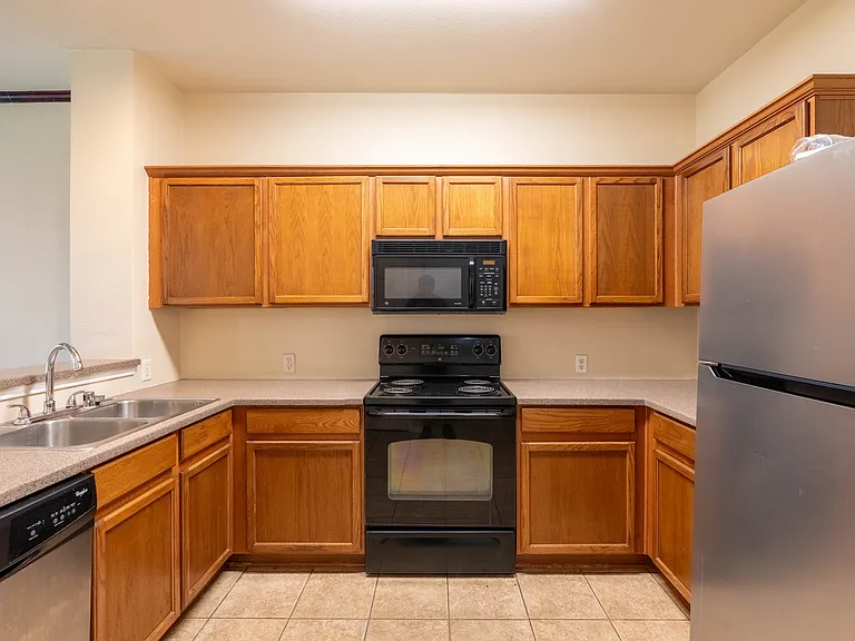 2228 Stonepark Pl — Photo 23