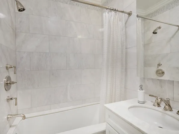 225 West 86th Street image 13 of 22