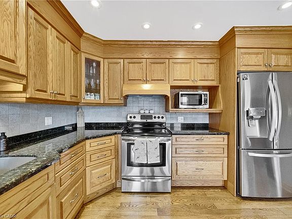 4th image of 4 Demeyere Ave