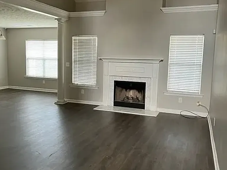 4232 Sandstone Dr — Photo 2