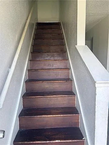 311 Meadows Dr — Photo 3