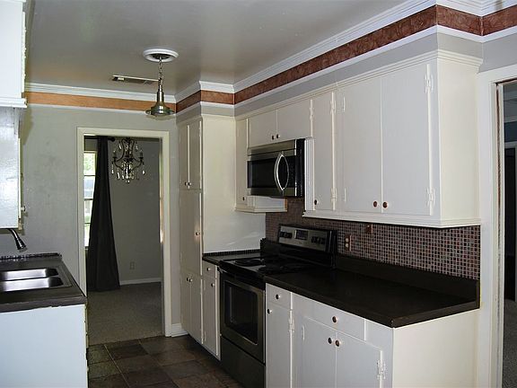 2nd image of 206 John Glenn Ave