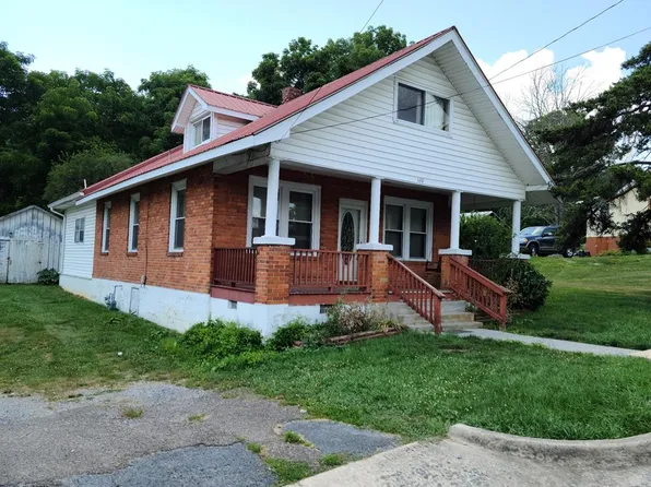 120 Staley St, Marion, VA 24354