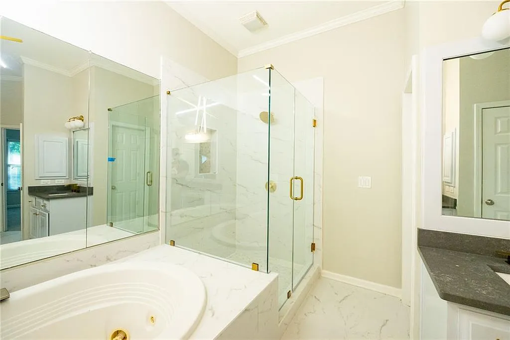 4 bed, 3.5 bath, 2940 sqft, $3,250 — Photo 3