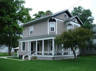 490 N 6th St, Sheldon, IL 60966