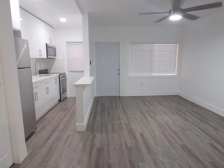 7901 SW 64th Ave #4 — Photo 20