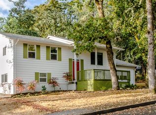 910 E 44th Ave, Eugene, OR 97405