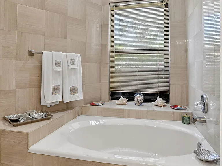 22519 Esplanada Cir W #W — Photo 35